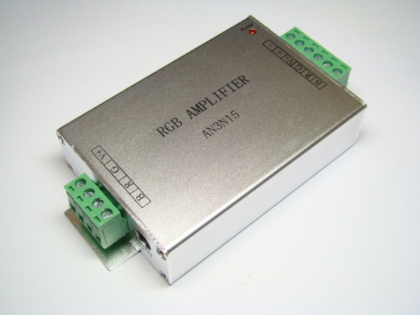 RGB-Усилитель HL-15A (12/24V, 180/360W) универсальный