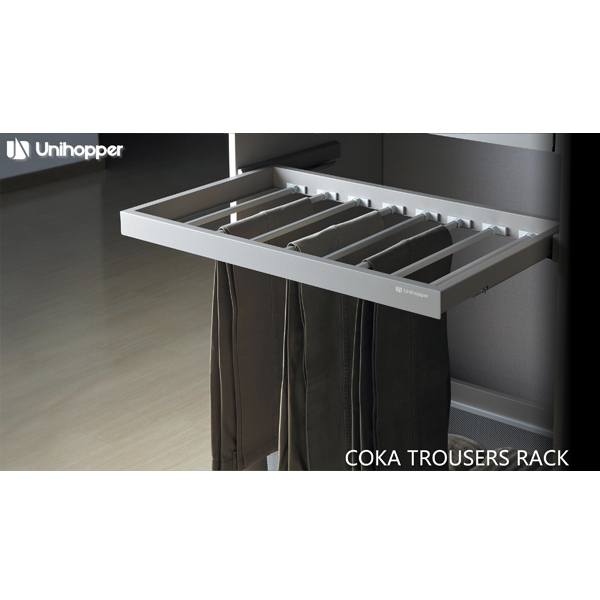 Выдвижная вешалка для брюк COKA 900 с доводчиком CLIP-ON Unihopper