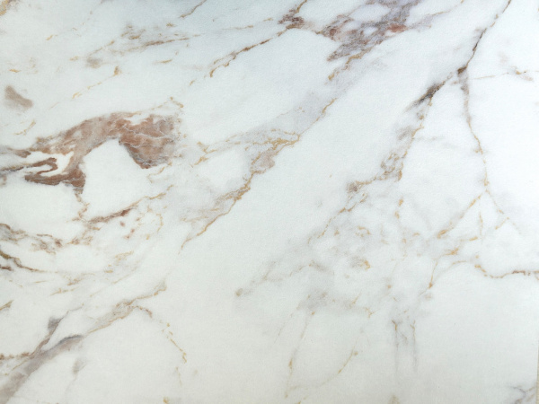 Щит матовый 6х600х3000 Мрамор Калакатта золотой