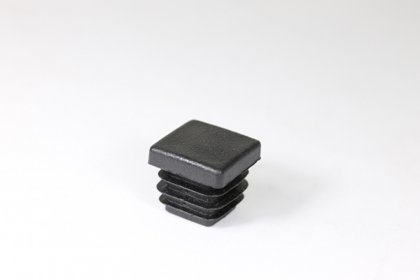 Заглушка 20х20 мм квадратная Чёрная